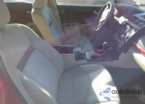 2012 Toyota Camry Se/Le/Xle z USA, uszkodzony, nr VIN 4T1BF1FK8CU501801